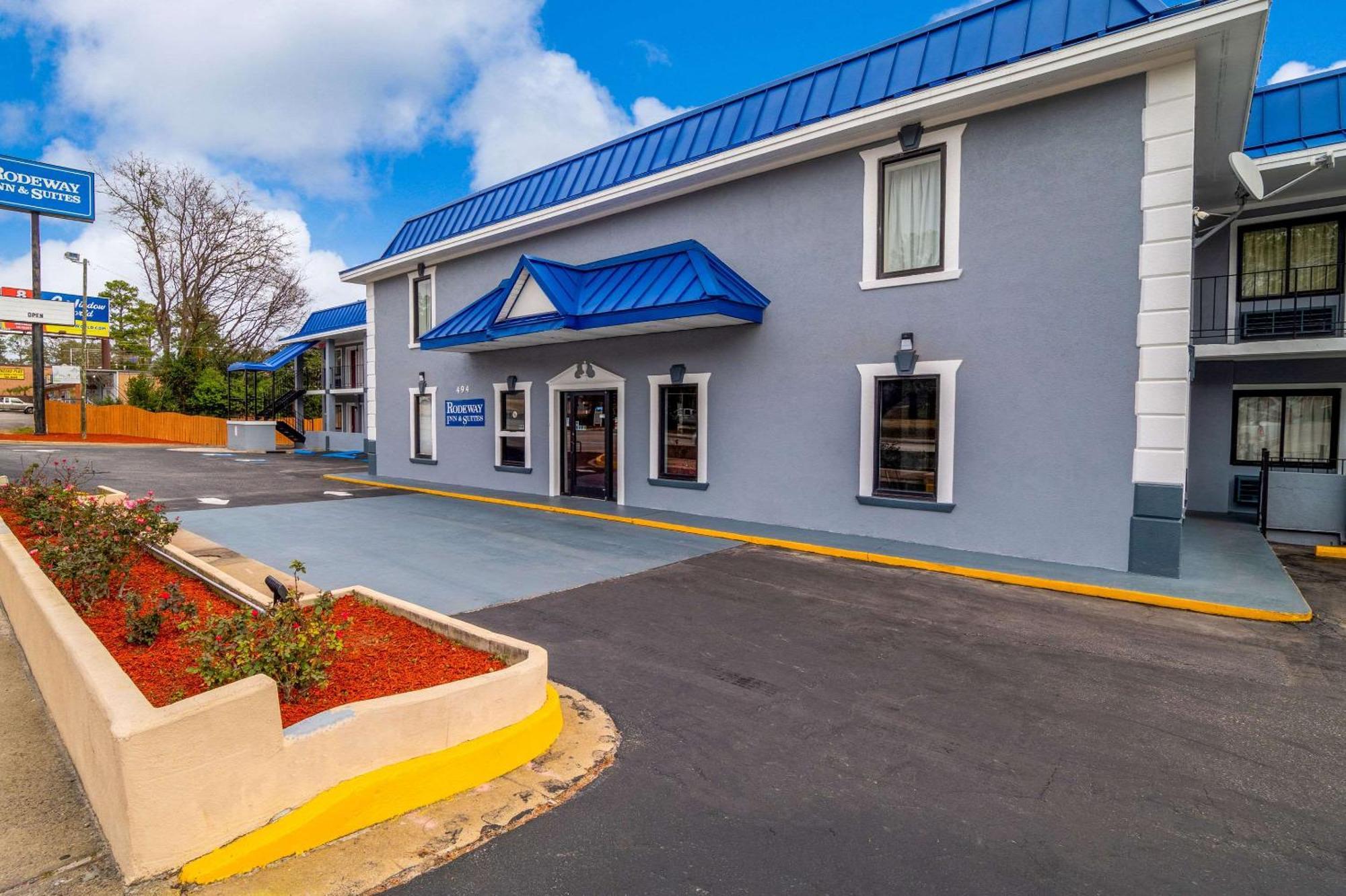 Rodeway Inn & Suites Fort Jackson Колумбия Экстерьер фото