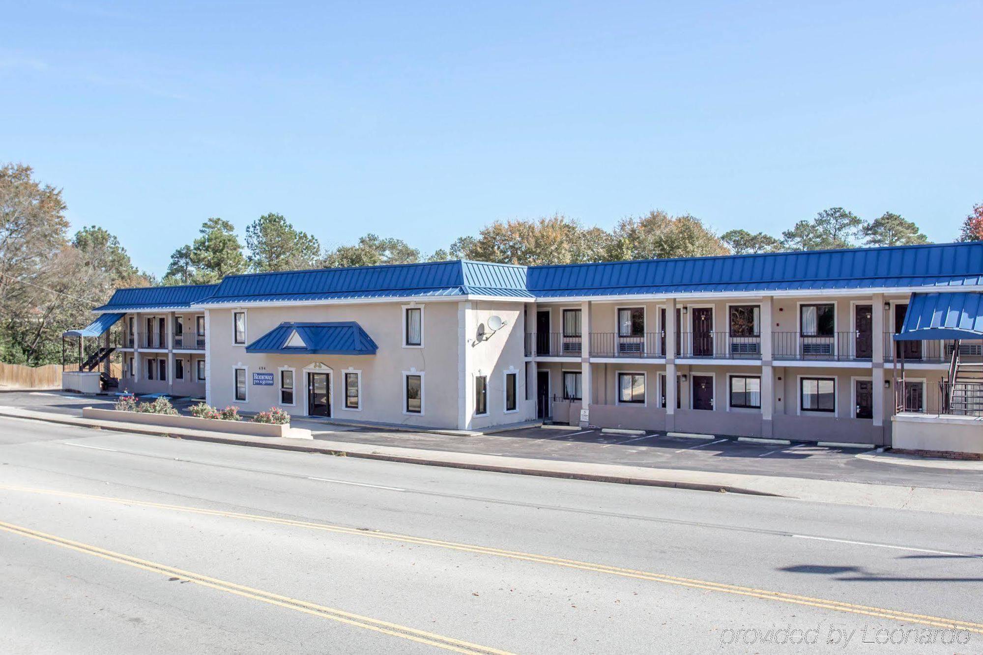 Rodeway Inn & Suites Fort Jackson Колумбия Экстерьер фото
