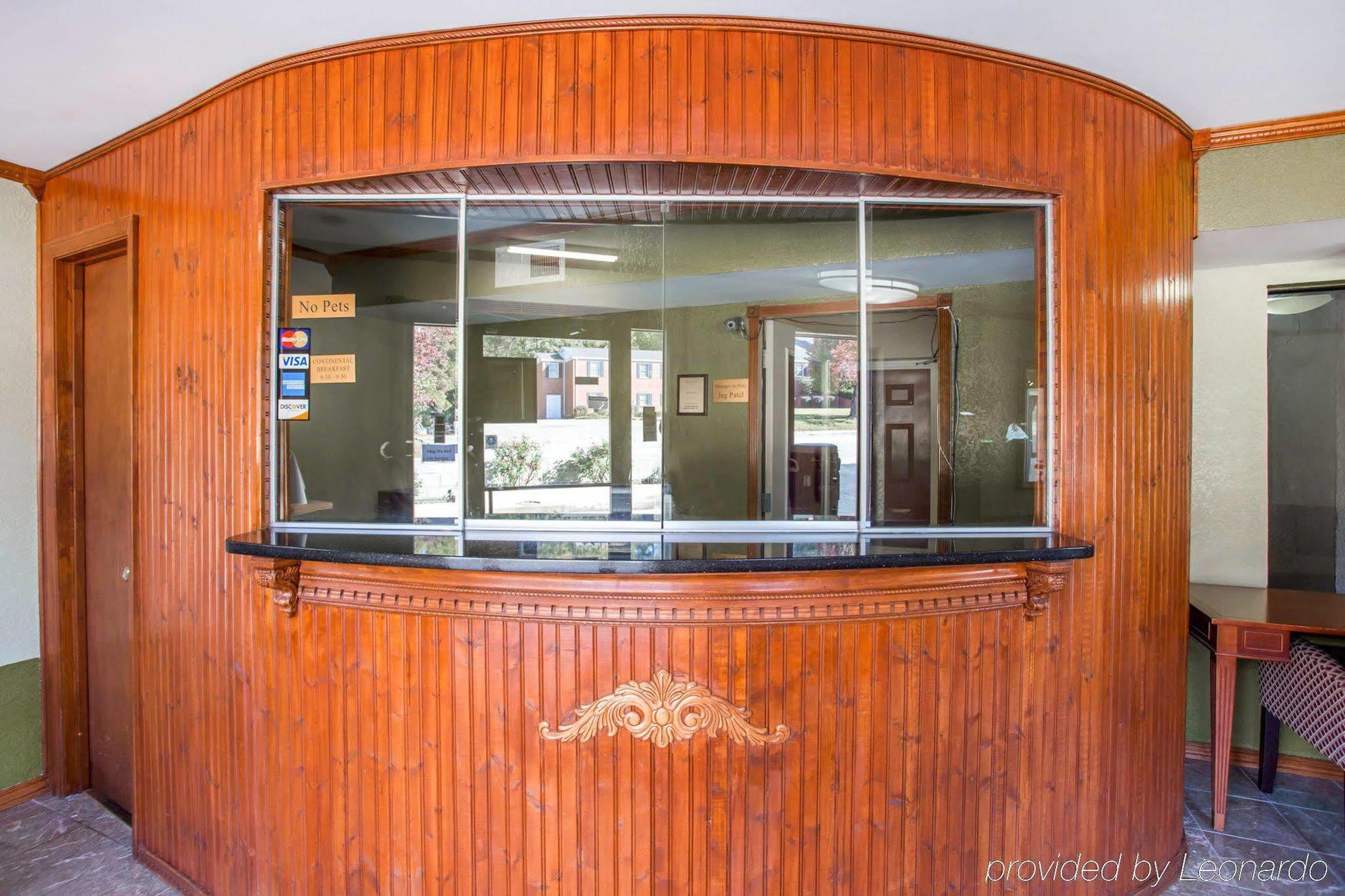 Rodeway Inn & Suites Fort Jackson Колумбия Экстерьер фото